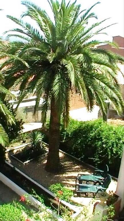 Residenza Via Roma 3 Villa La Maddalena  Bilik gambar