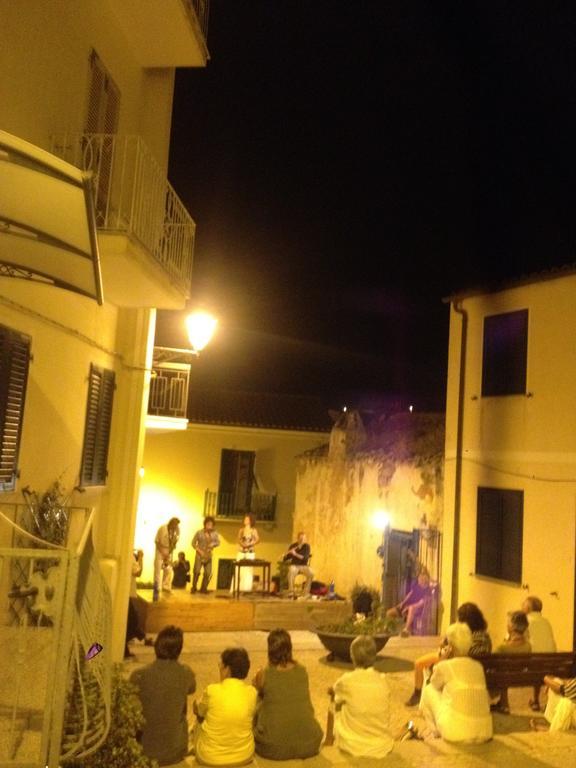 Residenza Via Roma 3 Villa La Maddalena  Luaran gambar